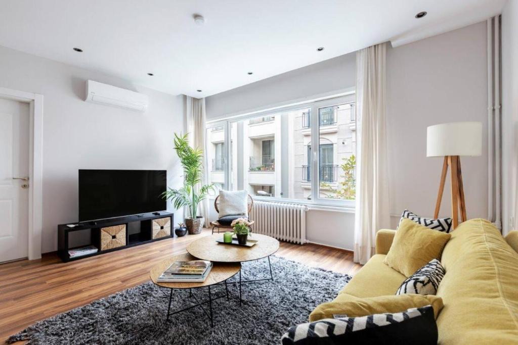 Sisli Apartment | Spacious Modern Airy 4Bed2Bath Central Home! #369