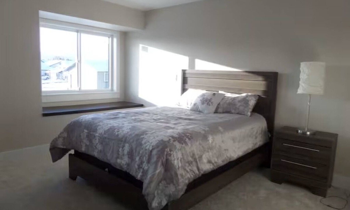 Dawson Creek House | Spacious, modern townhouse in Dawson Creek.