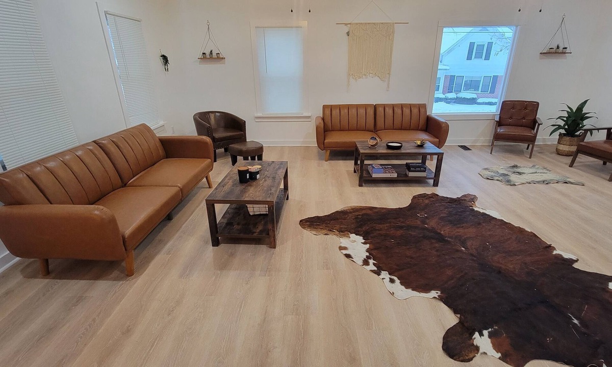 Alexandria Bay House | Spacious Modern Farmhouse – Renovated 2023, Huge Yard & Near Downtown