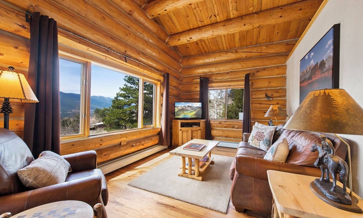 Bailey House | Spacious Mountain Home with Amazing Mountain Views