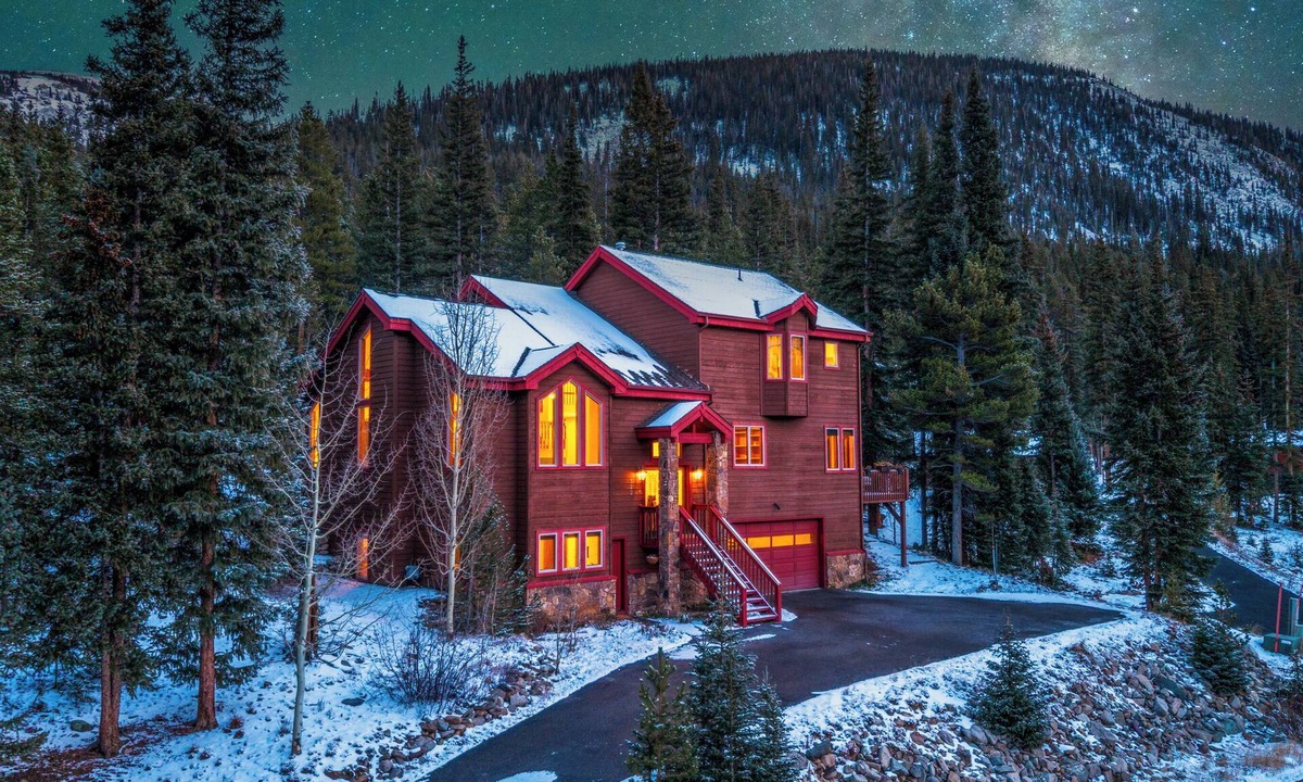 Blue River House | Spacious Mountain Home - 9 min to Downtown Breck