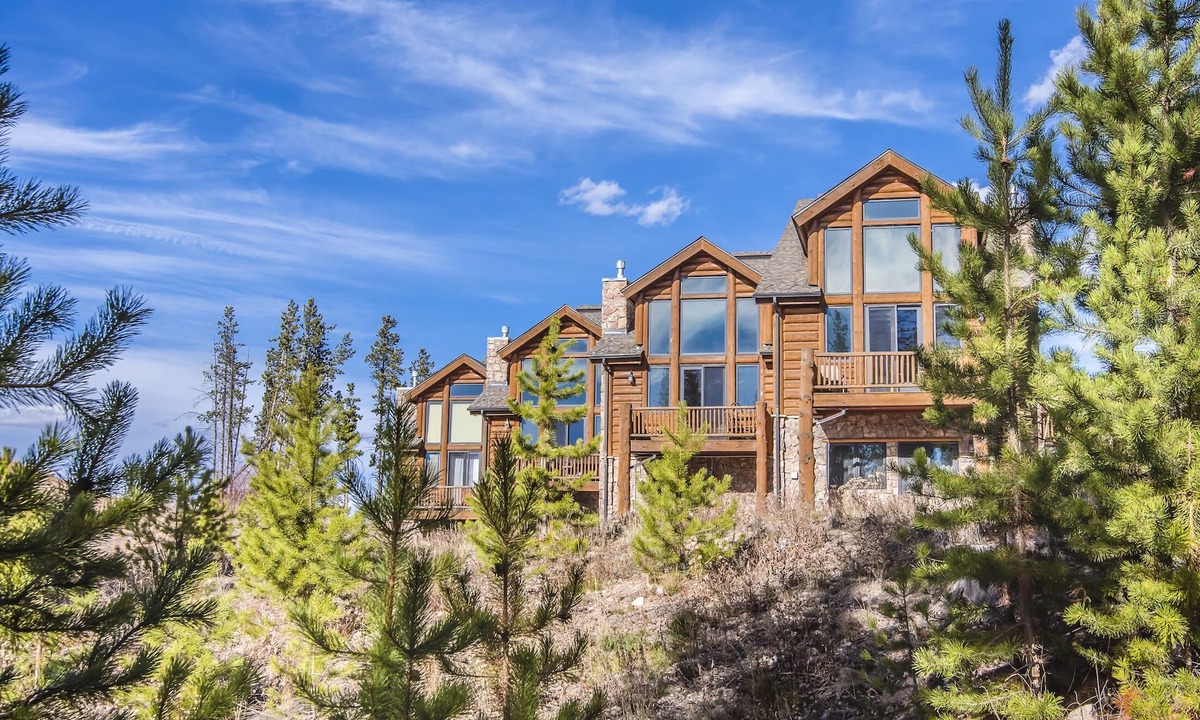 Fraser House | Spacious multi-family town home with GAME ROOM, GREAT VIEWS & PRIVATE HOT TUB