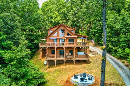 Indian Rock Springs House | Spacious Murphy Chalet w/Hot Tub: Mtn Views!