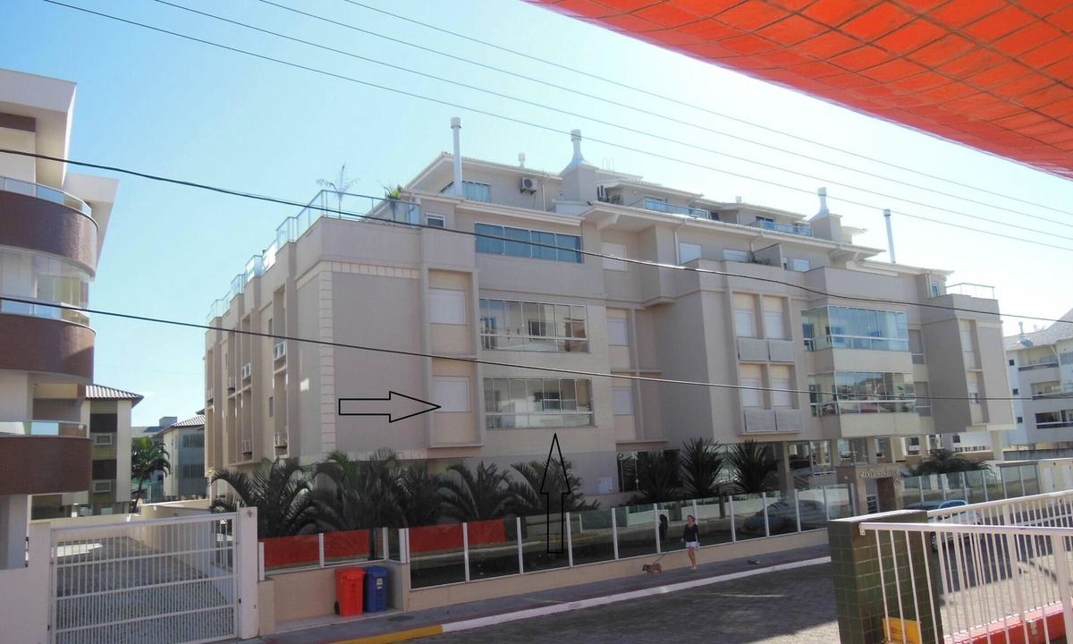 Ingleses Norte Apartment | Spacious (new) apartment 300m from the beach, with air conditioning in all bedrooms and a games room.