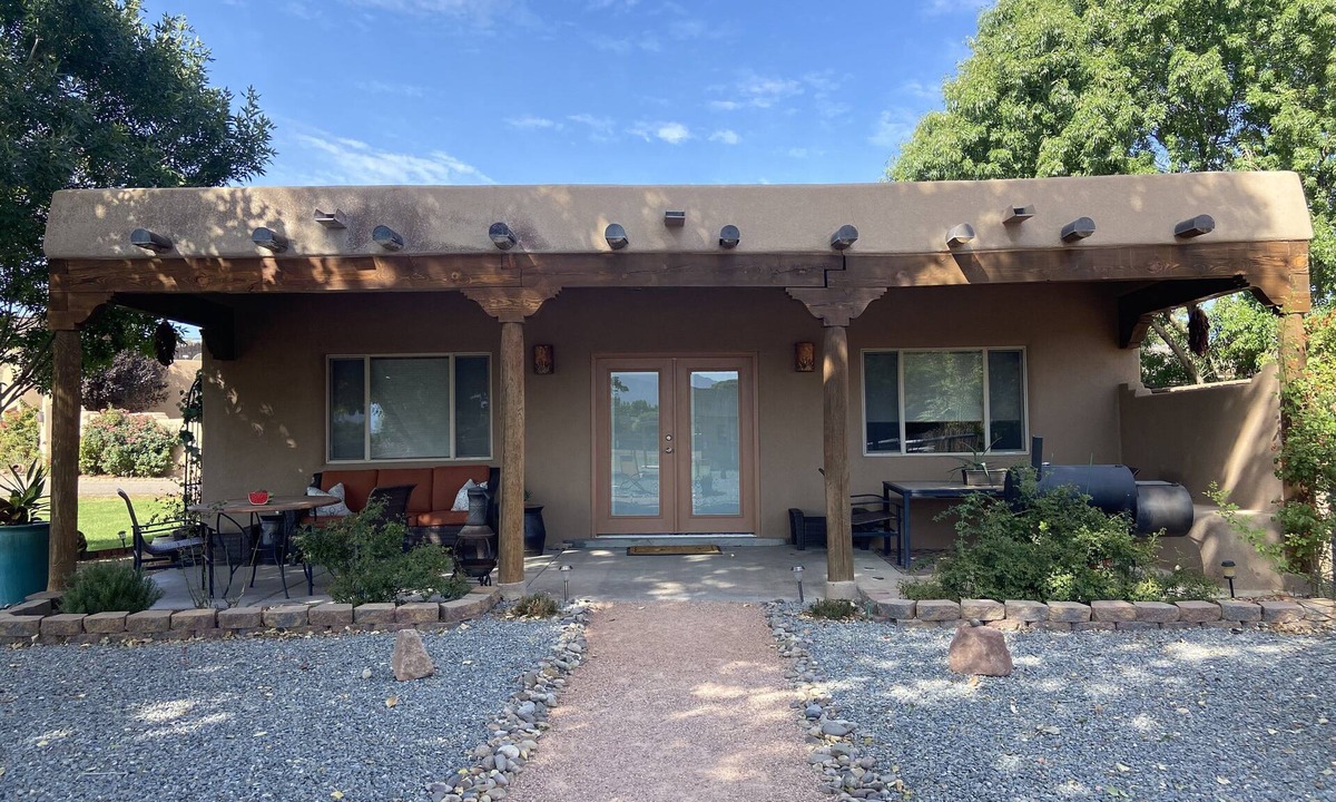 Corrales House | Spacious oasis with spectacular views!