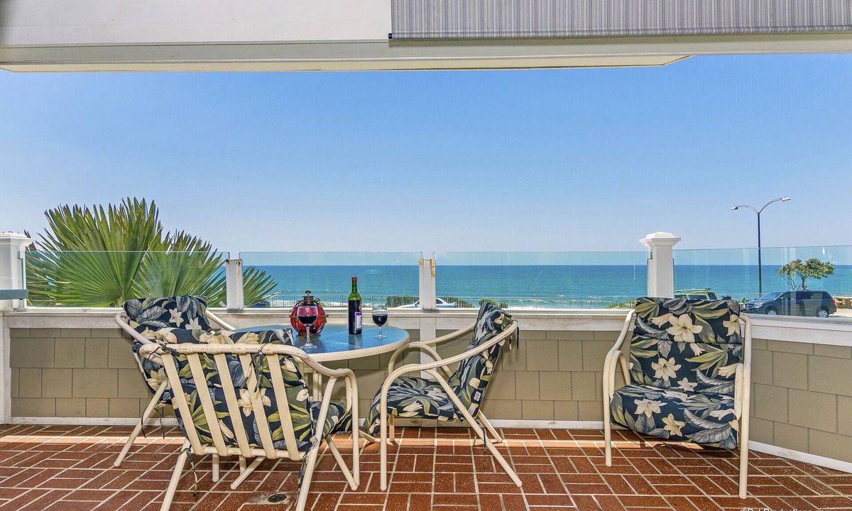 Carlsbad Condo | Spacious Ocean Front Condominium – Spectacular Ocean Views!