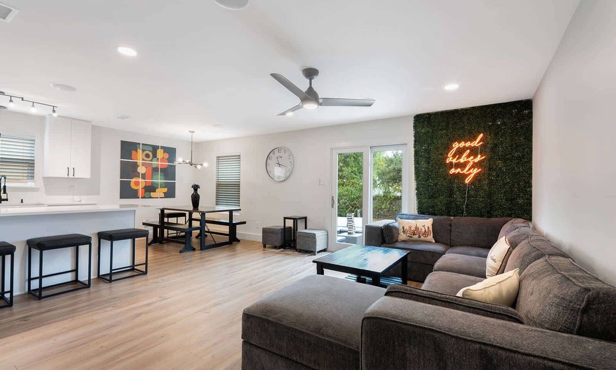 Southampton House | Spacious & Open S Austin Home - Good Vibes Getaway
