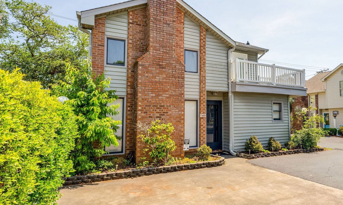 Ocean Grove House | Spacious Patio Home with shared pool + FREE DAILY ACTIVITIES!!!