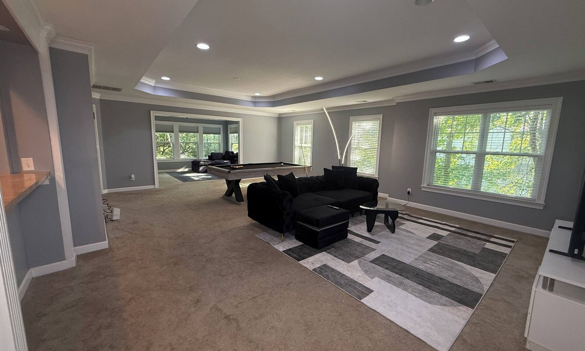 Northwest House | Spacious & Peaceful Retreat in Central Virginia Beach