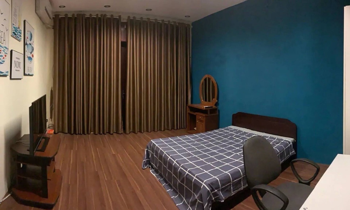 Yen Phu House | Spacious place with balcony view near Westlake