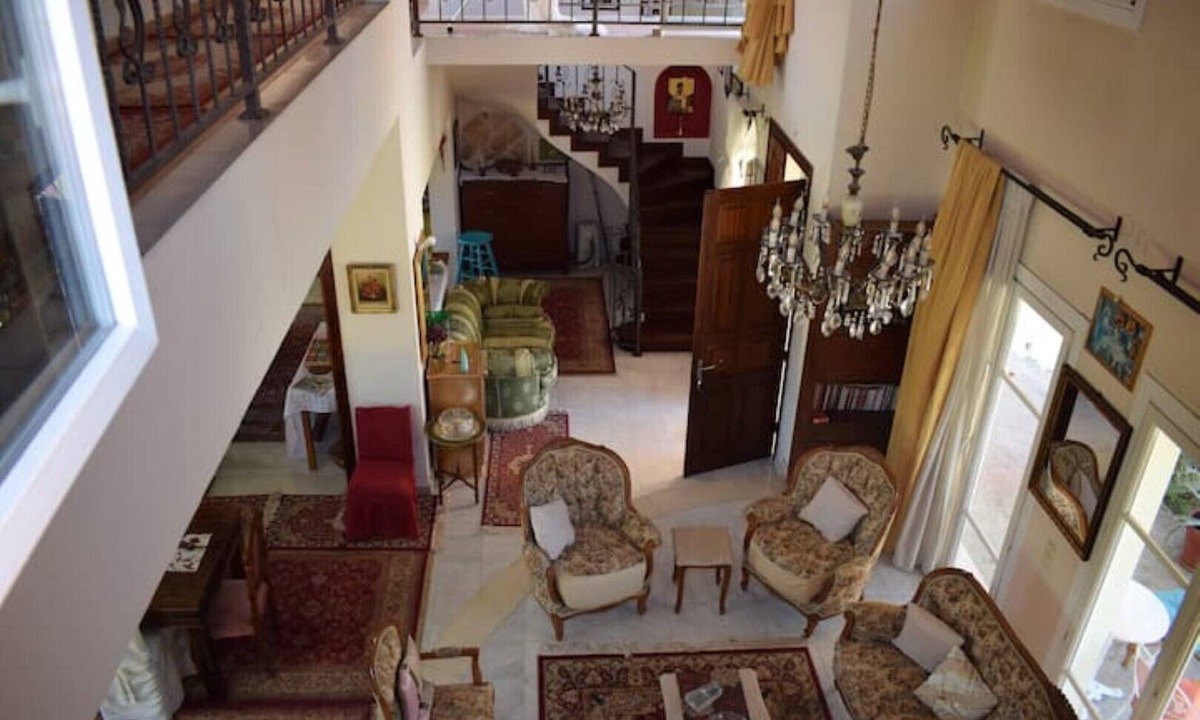 Alepou Villa | Spacious Private Villa AKOBARA, 2km from city center