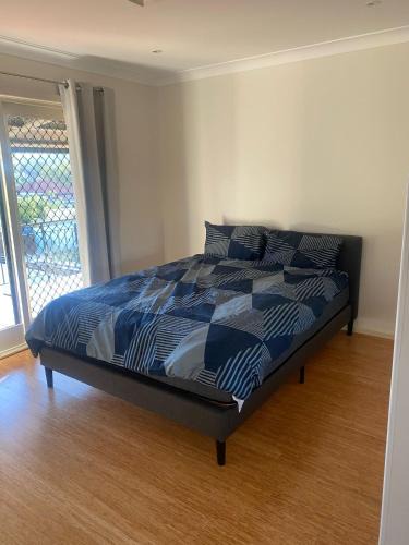 Greenacre House | Spacious Queen Room with Private Balcony - GA4