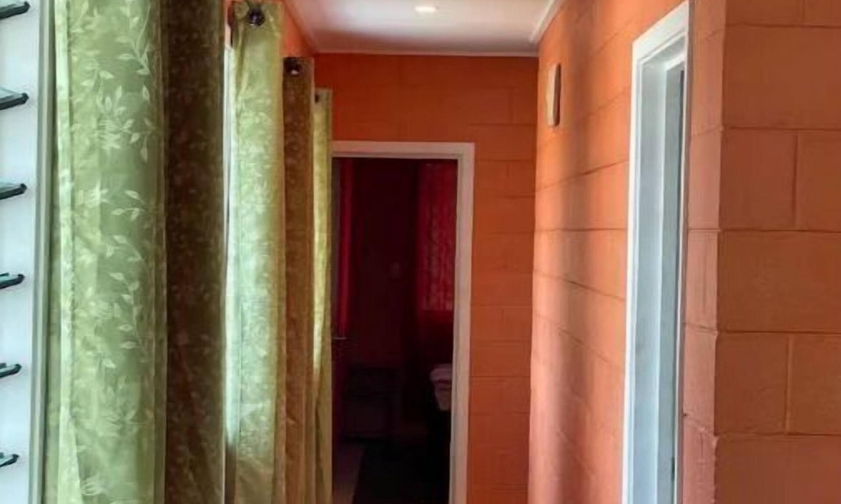Vaitele House | Spacious, Quiet and Fully Equipped.10 minutes drive to town