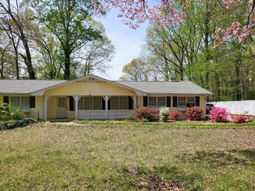 Stone Mountain House | Spacious ranch home near Stone Mountain Park