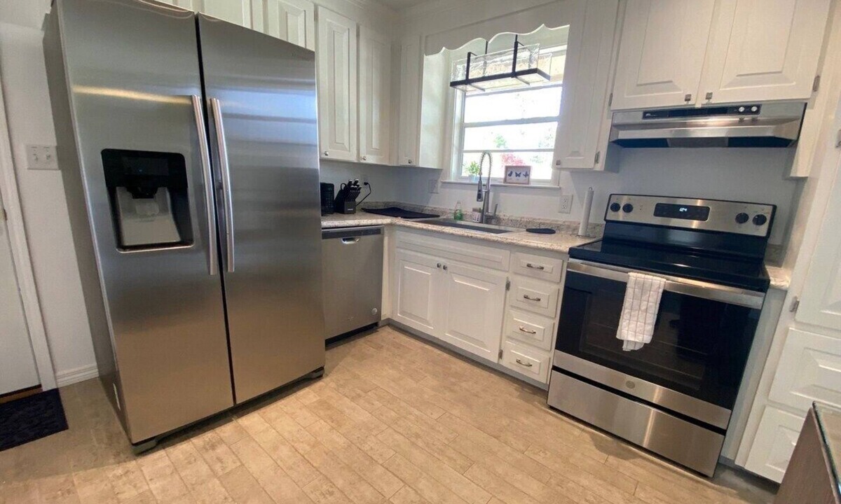 Northeast Pensacola House | Spacious Ranch Home Near Airport