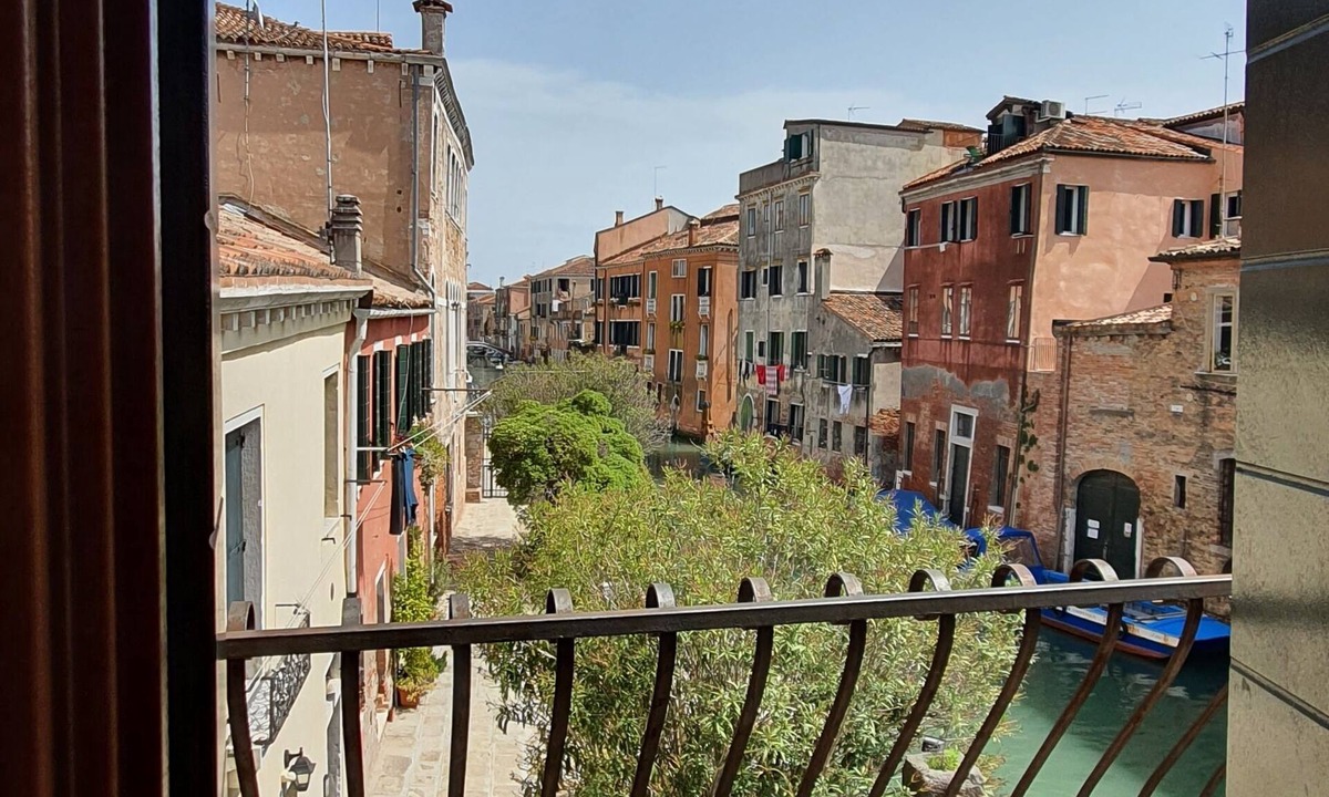 Sant Lucia Apartment | Spacious, restored and bright.