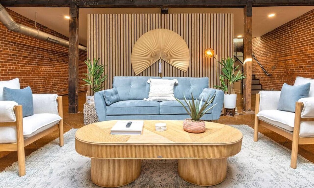 Over-the-Rhine Apartment | Spacious Retreat w Private Roof Deck | Walkable to ALL