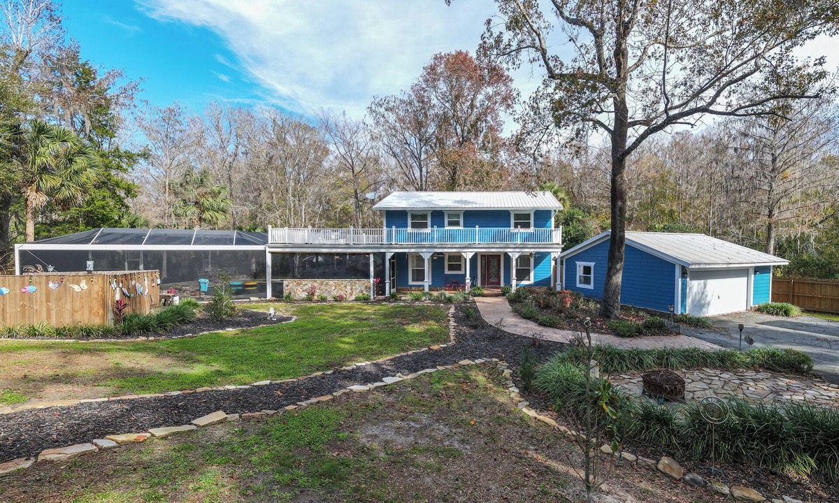 Citrus Springs House | Spacious Riverhouse with views, pool, jacuzzi, and near Rainbow River