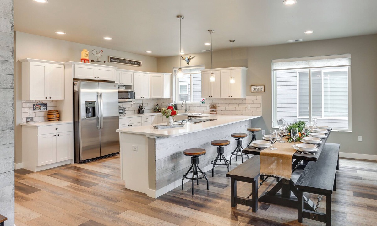 Spearfish House | Spacious, Rustic Spearfish Home: Walk to Downtown!
