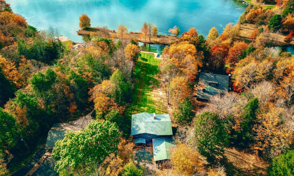 Indian Lake House | Spacious & Secluded Lakefront Oasis ~ Private Dock