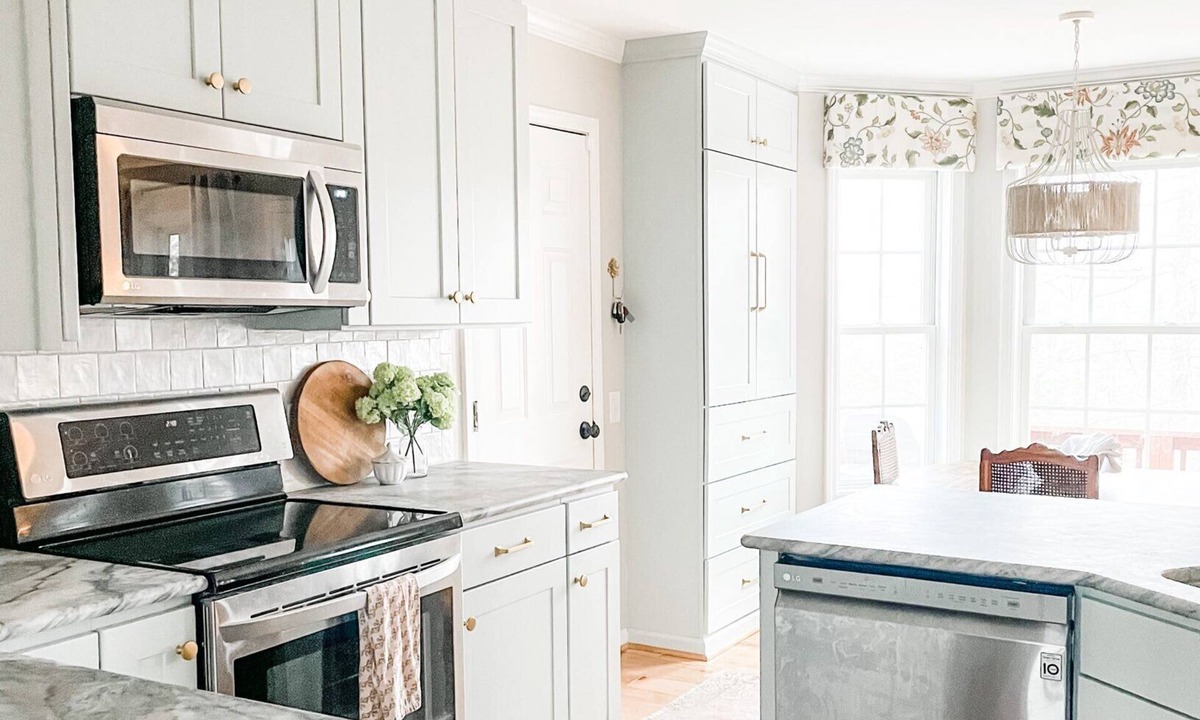 Blacksburg House | Spacious, serene retreat near downtown Blacksburg with privacy, outdoor beauty, and modern comfort