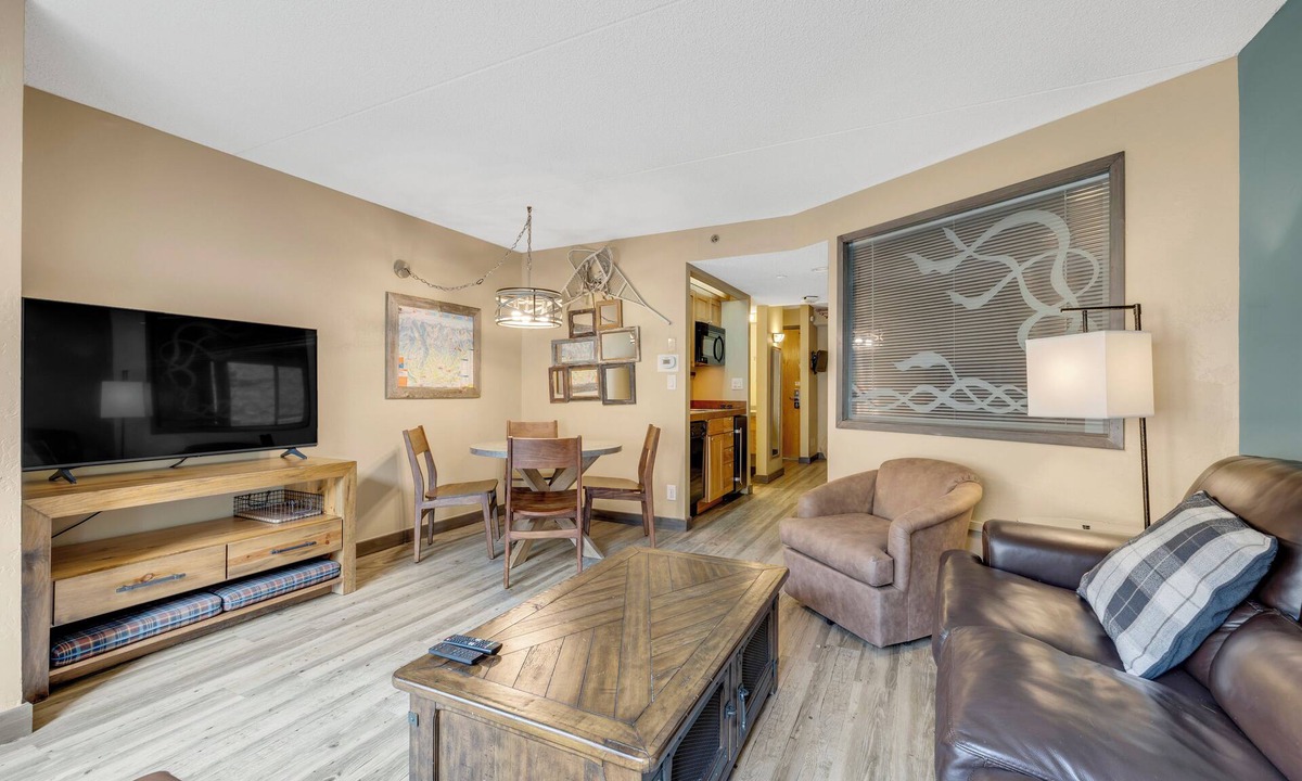 Peak 9 Condo | Spacious ski-in/ski-out Studio, 1-Bath Prime Location to Ski Slopes!
