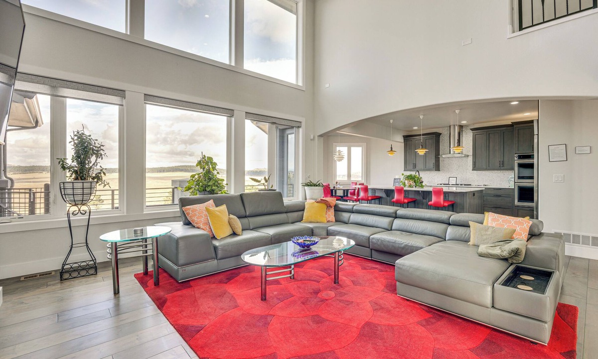 Monument House | Spacious Southern Colorado Home w/Mountain Views