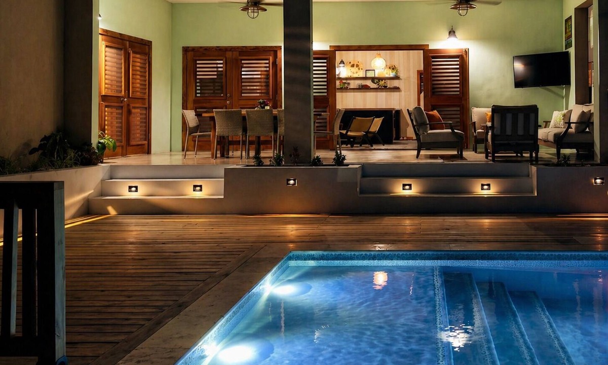 Treasure Beach Villa | Spacious, staffed villa! Private pool. 3 min walk to beach. AC and WIFI