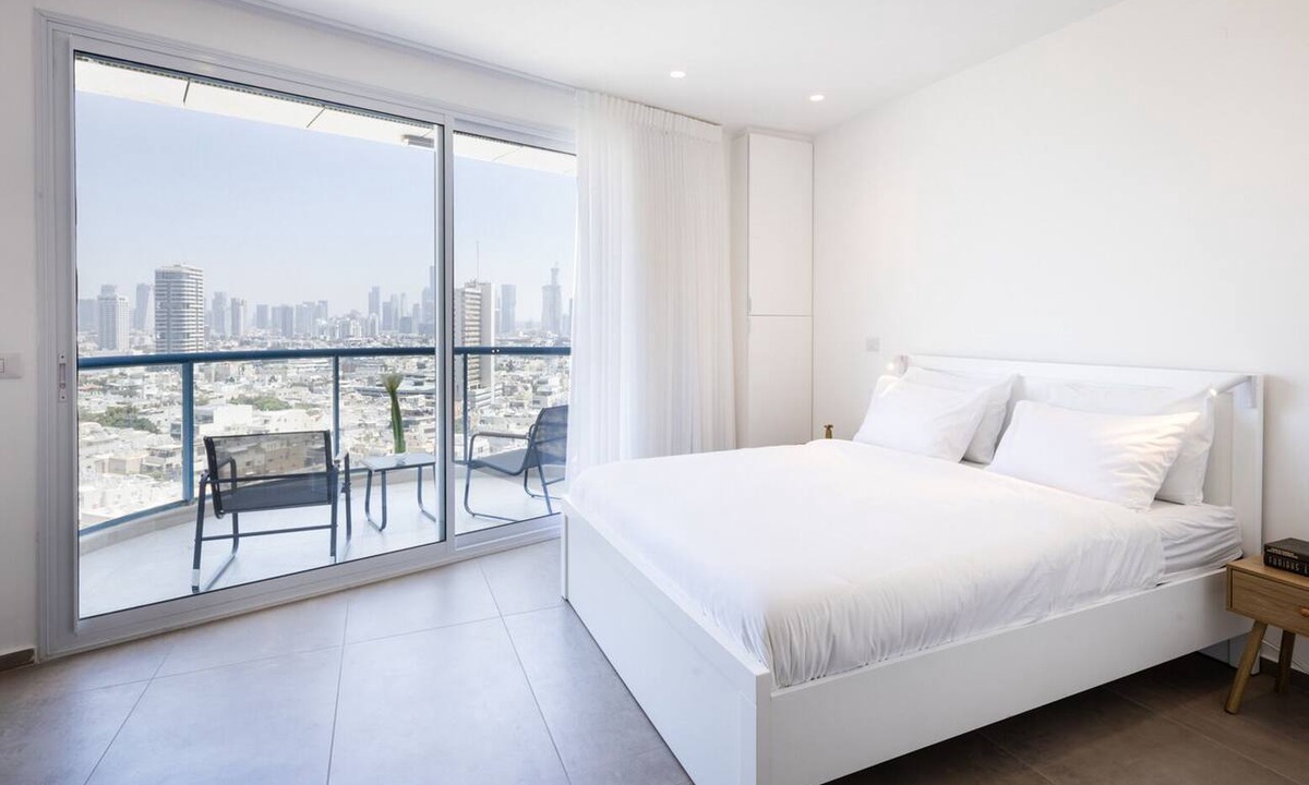 Tel Aviv Promenade Apartment | Spacious Studio Apt w Sea View 2 min from Beach