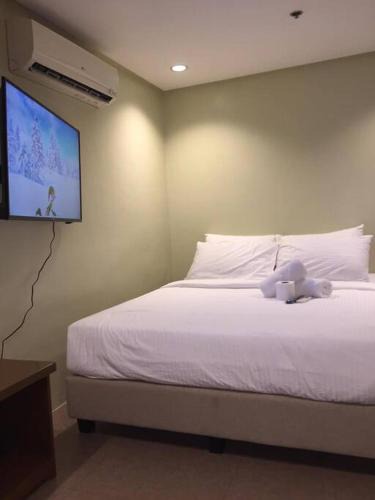 Downtown Apartment | Spacious Studio Apartment B207