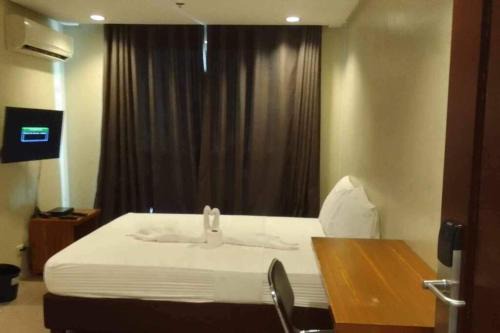 Downtown Apartment | Spacious Studio Apartment B305