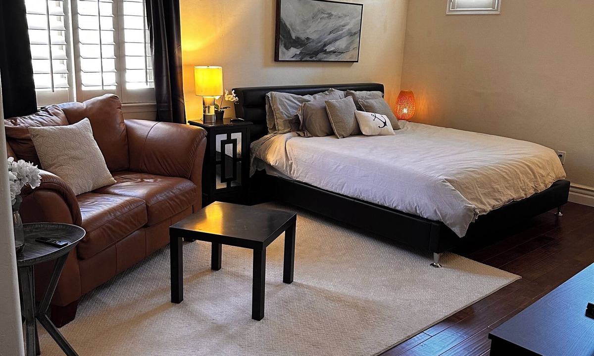 Mesa Apartment | Spacious Studio Bedroom with attached Jack&Jill bathroom