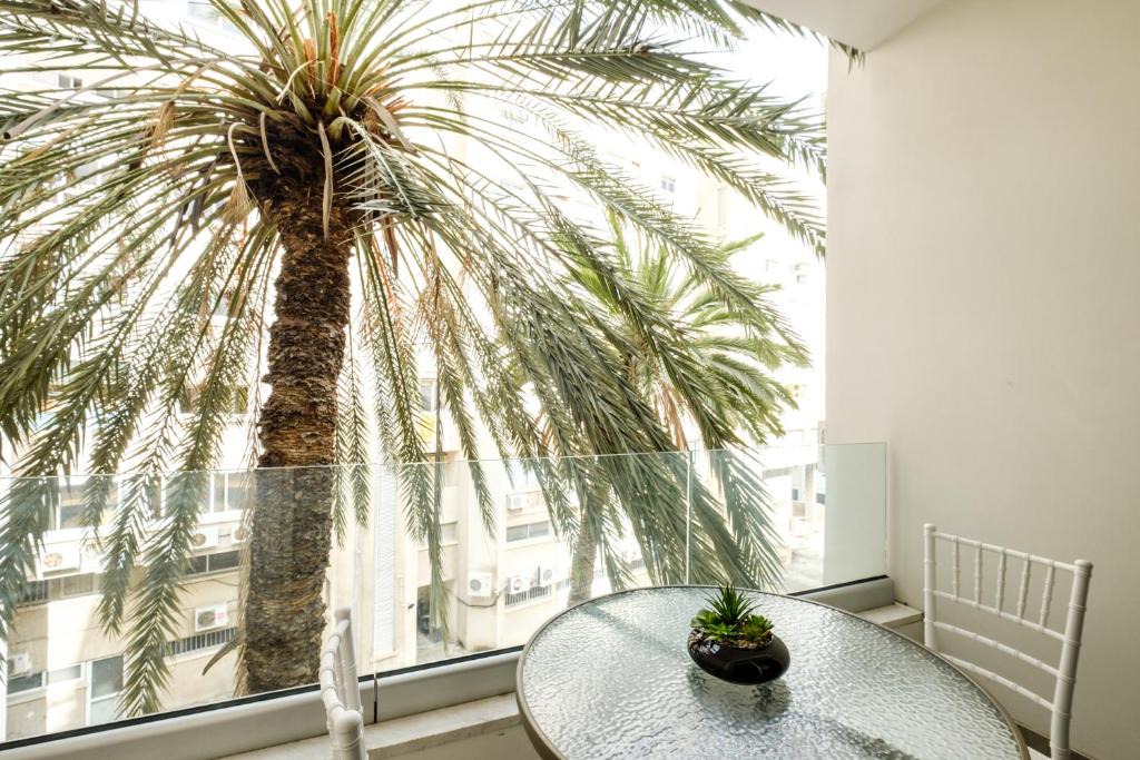 Larnaca City Centre Apartment | Spacious Studio Downtown
