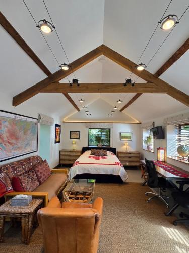 Middleton Stoney Apartment | Spacious Studio - Bicester Village & Silverstone