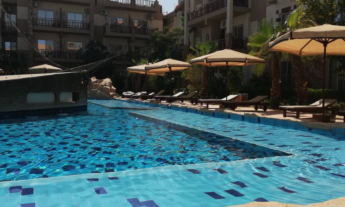 Village Road Apartment | Spacious Studio in Compound in Magawish/Hurghada