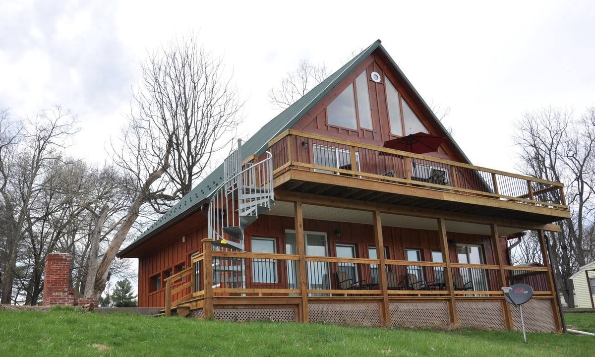 Urbana Apartment | Spacious Studio on Monocacy River, Sleeps 4, Full Bath, Kitchenette.
