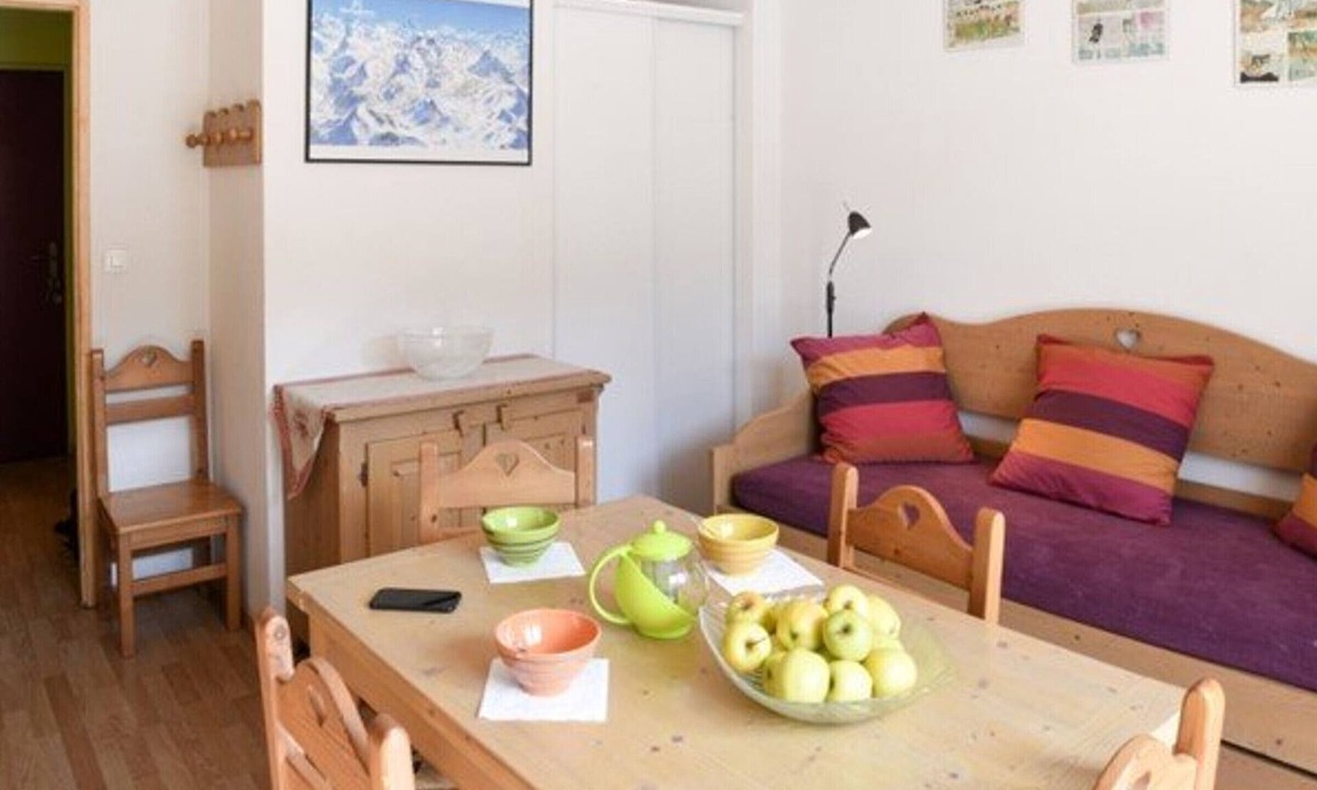 Montgenevre Apartment | Spacious Studio with Terrace, South-Facing, Ski-In/Ski-Out, Pet-Friendly in Montgenèvre