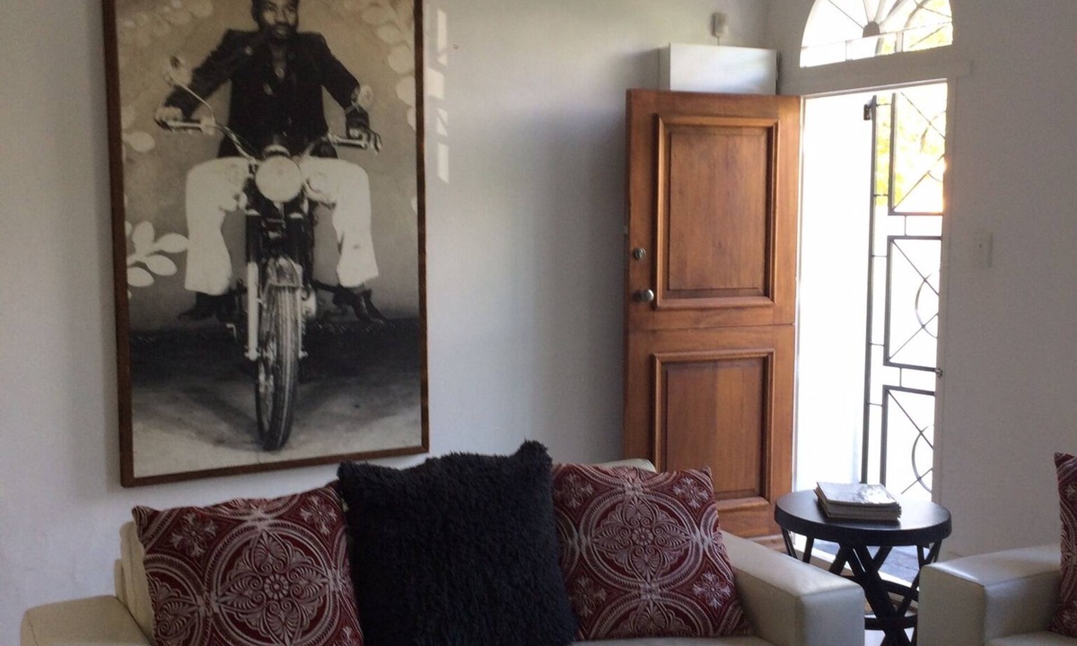 Cape Town City Centre House | SPACIOUS, STYLISH, CENTRAL , SUNNY