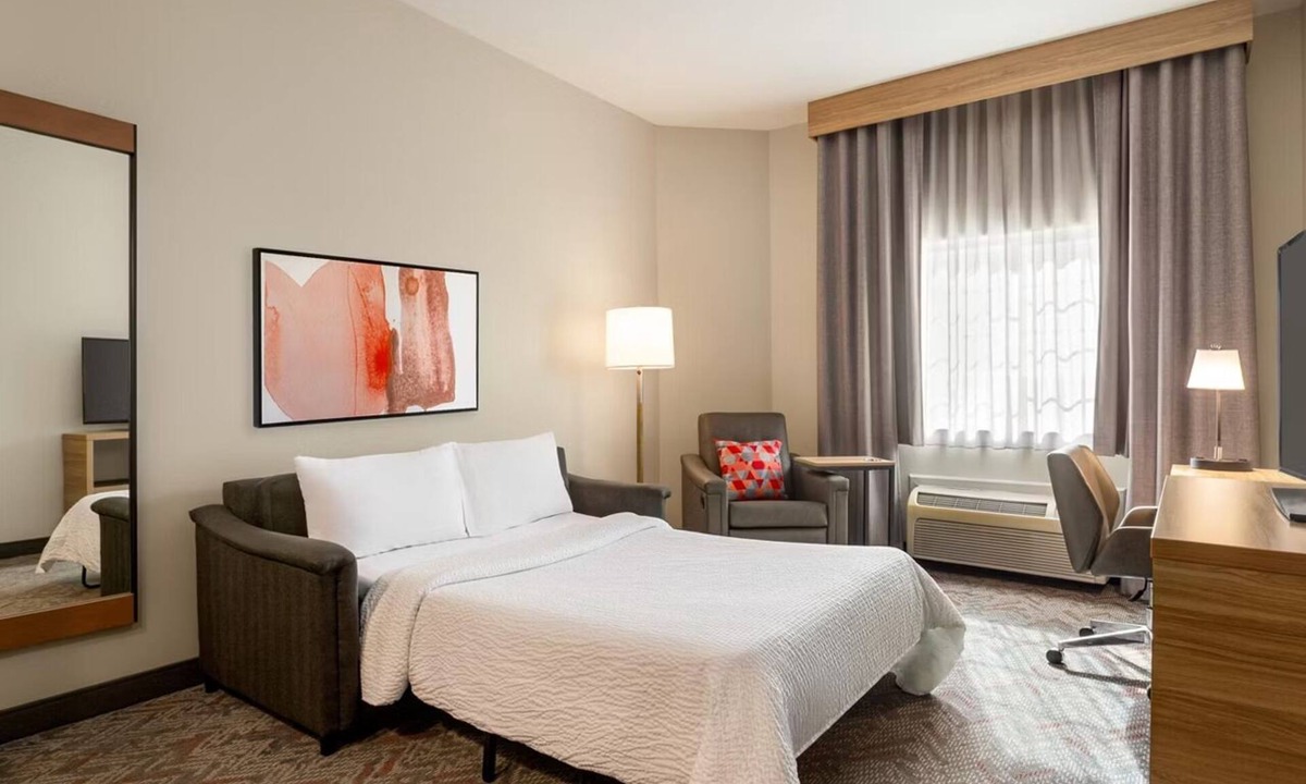 San Antonio Hotel | Spacious & Stylish Suite Perfect for Travelers Exploring San Antonio Sights