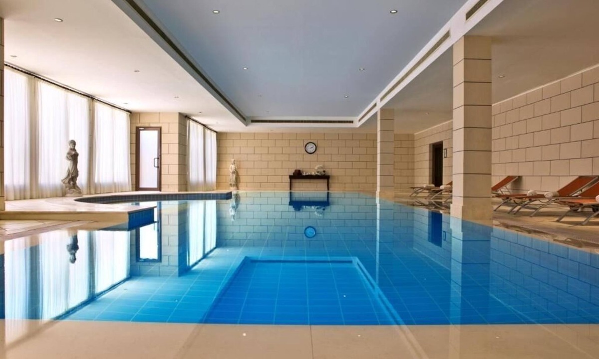 Al Aqah Hotel | Spacious, Sun-Filled Room with Pool Access – Enjoy a Peaceful Beach Retreat