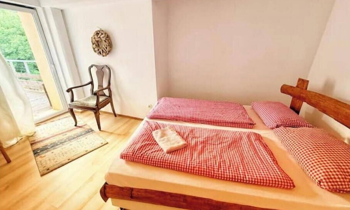 Burghaslach Apartment | Spacious, sunny, comfortable apartment in Geiselwind