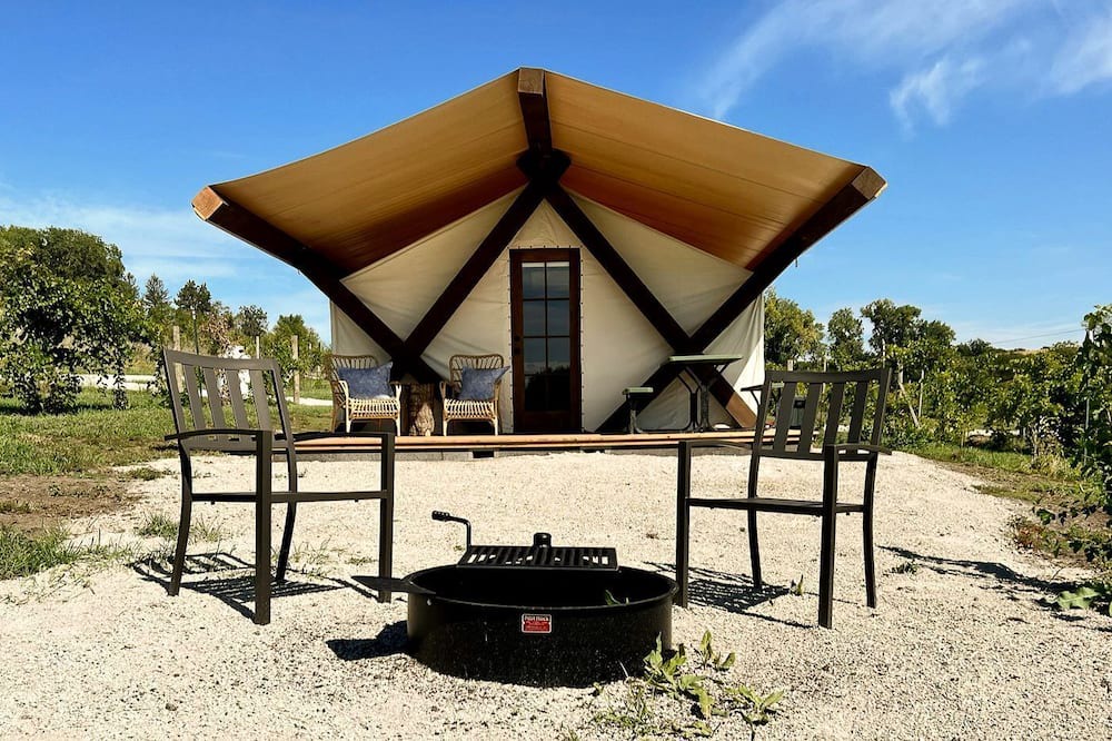 Burt County House | Spacious Tented Cabin Perfect for a Family of Four in Tekamah, Nebraska