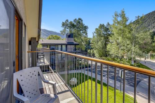 Aspen House | Spacious Top Floor Condo Aspen