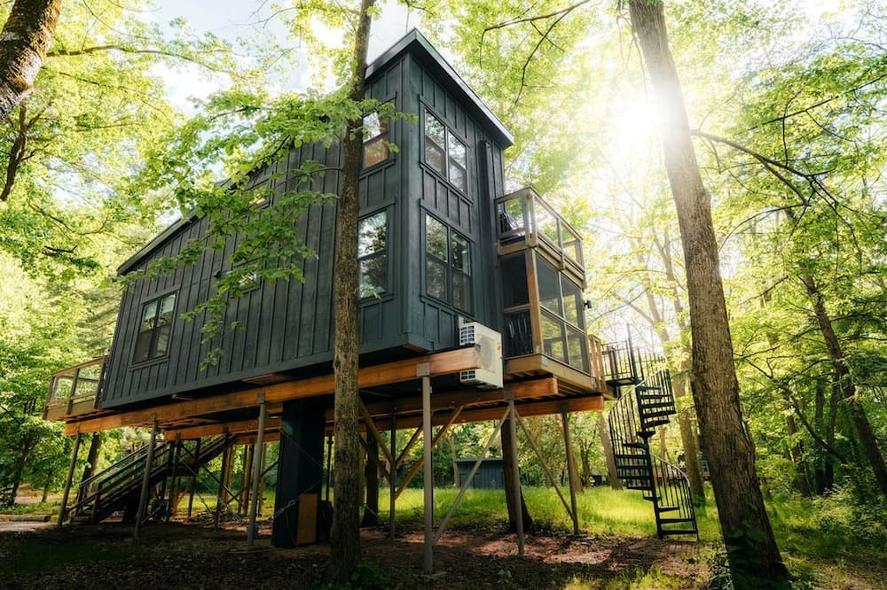 Ottawa House | Spacious Tree House near Starved Rock and Buffalo Rock State Parks, Perfect for a Family Glamping Getaway