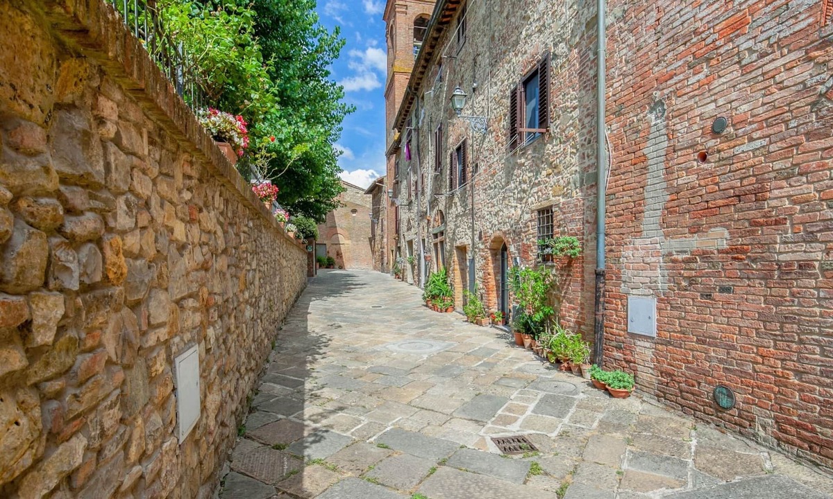 Gambassi Terme House | Spacious Tuscany Retreat