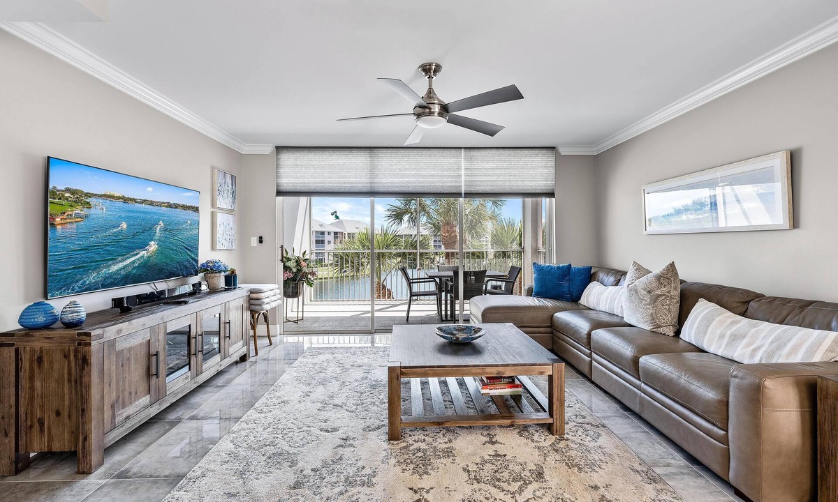 Jupiter Condo | Spacious two story 2-bedroom condo in gorgeous Jupiter