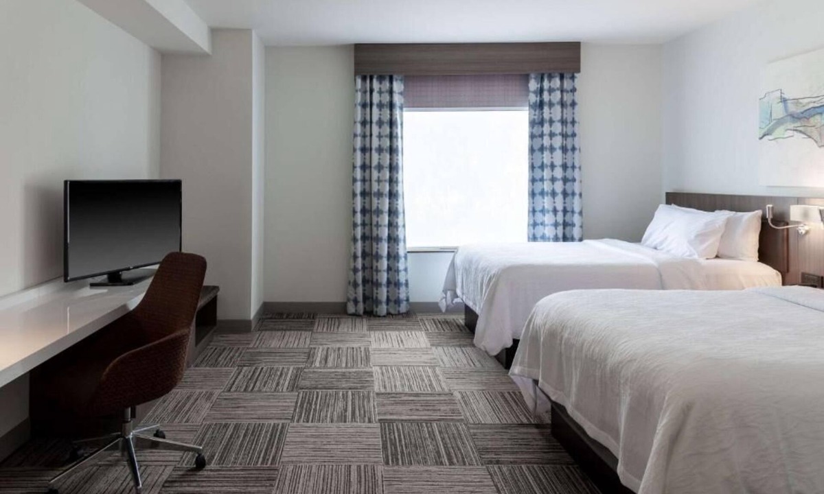 North Little Rock Hotel | Spacious Unit Near Dickey-Stephens Ballpark | Pets Allowed, Heated Pool!