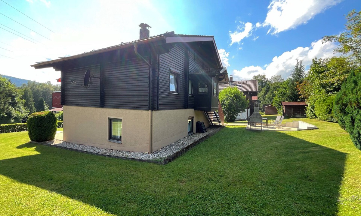 Arrach Apartment | Spacious vacation apartment for up to 13 people in the Hohen Bogen vacation village