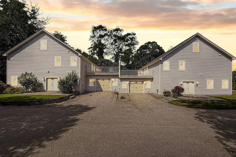 North Conway House | Spacious Vacation Homes with Hot Tubs and Mountain Views near Downtown North Conway, New Hampshire