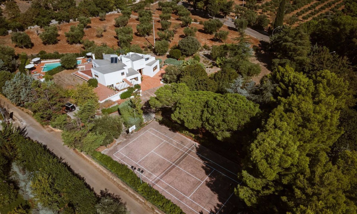 Polignano a Mare Villa | Spacious villa with private pool, tennis court & large garden | Castellana Grotte – Polignano a Mare